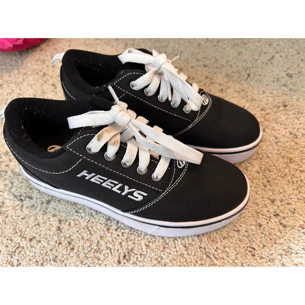 Heelys Youth size 4